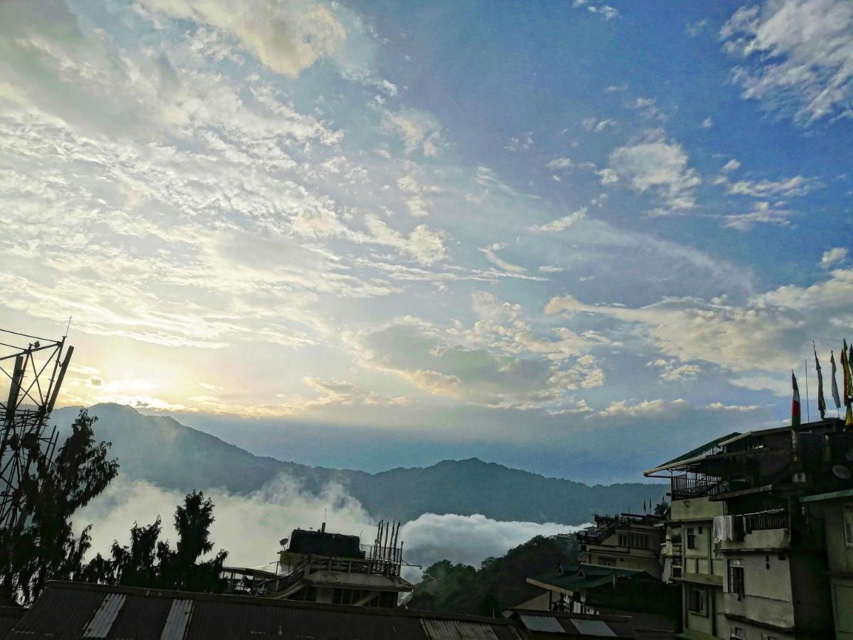 Hotel Nindik Gangtok Esterno foto